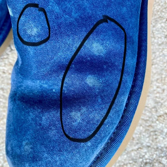 UGG Plumdale Cuff Boots - Picture 14 of 15